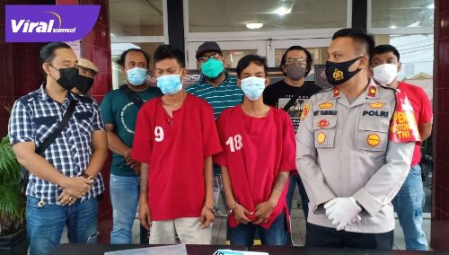 Dua pelaku jambret handphone milik driver ojek online diamankan di Polsek Ilir Barat I. Foto : viralsumsel.com/kai