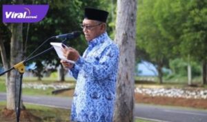 Wakil Bupati Banyuasin H. Slamet Somosentono, SH pimpin Apel Rutin di Lapangan Kantor Bupati Banyuasin, Kamis (17/6/2021). Foto : viralsumsel.com/lam
