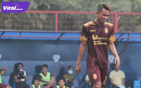 Rudiyana penyerang Sriwijaya FC selebrasi usai cetak gol ke gawang Persiba. Foto : sfc for viralsumsel.com