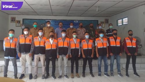 Peserta pelatihan mekanik oleh PT Priamanaya Group di kantor camat Merapi Barat, Lahat, Senin (21/6/2021). Foto : viralsumsel.com/oki