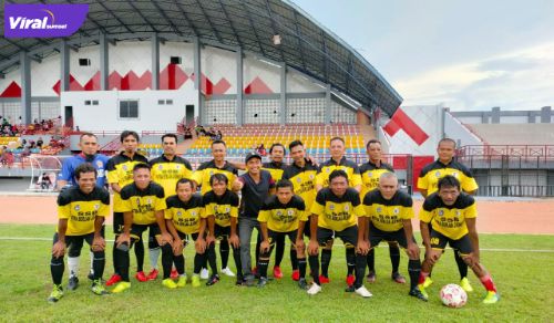 Skuat PS Putra Berlian Legend sebelum hadapi Sekayu Old Star di Stadion Serasan Sekate, Kota Sekayu, Kabupaten Musi Banyuasin (Muba), Sabtu (26/6/2021) sore. Foto : viralsumsel.com/devi