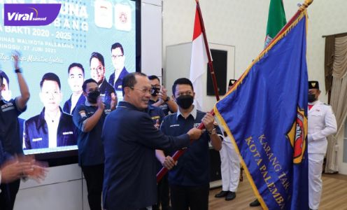 Walikota Palembang, H. Harnojoyo kukuhkan kepengurusan Karang Taruna kota Palembang periode 2020-2025, di Rumah Dinas Walikota, Jalan Tasik Palembang, Minggu (27/6/ 2021). Foto : viralsumsel.com/kai