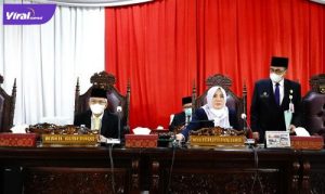 Wakil Ketua DPRD Provinsi Sumsel Kartika Sandra Desi, SH pimpin Paripurna XXXI (31) Ruang Rapat Paripurna DPRD Provinsi Sumsel, Senin (28/6/2021) pagi turut hadir Wakil Gubernur Sumsel H Mawardi Yahya. Foto : viralsumsel.com/sep