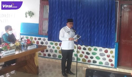 Wakil Bupati Lahat H Haryanto memberikan arahan pada warga, Kamis (1/7/2021). Foto : viralsumsel.com/oki