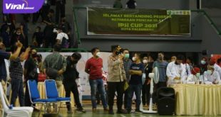 Kapolsek Seberang Ulu (SU) 1 bersama Camat Jakabaring Palembang bubarkan turnamen pencak silat IPSI Kota Palembang 2021. Foto : viralsumsel.com/arra