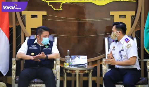 Gubernur Sumsel H Herman Deru ketika menerima anjangsana Kepala Balai Teknik Perkeretaapian Kelas II Wilayah Sumbagsel di ruang tamu Gubernur, Selasa (13/7/2021). Foto : viralsumsel.com/sep