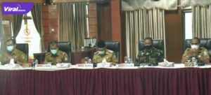 Wakil Bupati Banyuasin Slamet Somosentono pimpin rapat koordinasi TKPK Kabupaten Banyuasin di Auditorium Pemkab Banyuasin, Selasa (13/06/2021). Foto : viralsumsel.com/lam