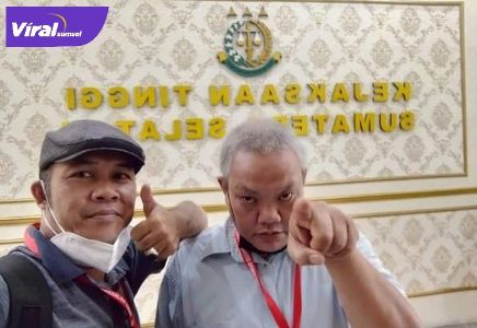 Boni Belitong dan Feri Kurniawan Deputi MAKI Sumbagsel. Foto : viralsumsel.com/ion