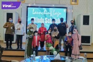 Walikota Palembang H Harnojoyo usai peluncuran Lagu "Rindu Sekolah" di Rumah Dinas Walikota, Jalan Tasik Palembang, Selasa (3/8/2021).Foto : viralsumsel.com/sep