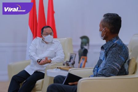 Bupati Muba Dr Dodi Reza Alex Noerdin Lic Econ MBA terima audensi Ketua Asosiasi UPPB Provinsi Sumsel Jumirin, Selasa (3/8/2021). Foto : viralsumsel.com/devi