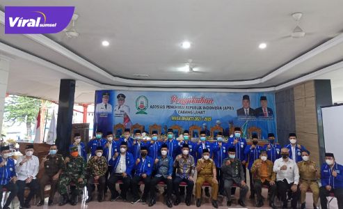 Bupati Lahat Cik Ujang lantik APRI Cabang Lahat, Selasa (31/8/2021). Foto : viralsumsel.com/oki