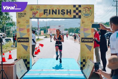 Irma Azzahra Aztrie Ana atlet triathlon putri asal PALI raih medali perunggu pada PON Papua, Rabu (23/9/2021). Foto : viralsumsel.com/eko