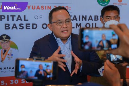 Bupati Muba Dr Dodi Reza Alex Noerdin Lic Econ MBA menjadi pembicara pada Yeosu-UEA Summit 2021, Kamis (30/9/2021). Foto : viralsumsel.com/devi