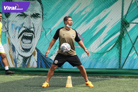 Sasi Kirono Pelatih Kepala Muba Babel United. Foto : viralsunsel.com/devi