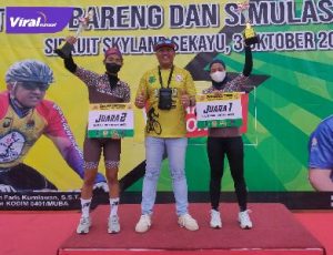 Atlet ISSI Muba borong gelar kategori Women Open, Latihan Bersama dan Simulasi Lomba SkyLand Criterium, Dalam Rangka HUT TNI Ke 76 di Sirkuit Skylang, Muba. Foto : issi muba