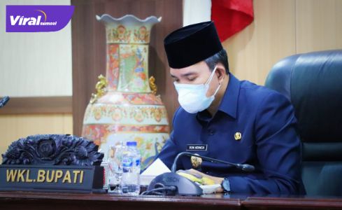 Wakil Bupati Musi Banyuasin Beni Hernedi SIP menghadiri rapat paripurna DPRD Kabupaten Muba, Selasa (5/10/2021). Foto : viralsumsel.com/devi