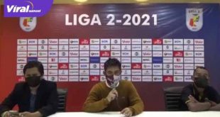 Nil Maizar pelatih kepala Sriwijaya FC beri keterangan pada awak media. Foto : viralsumsel.com