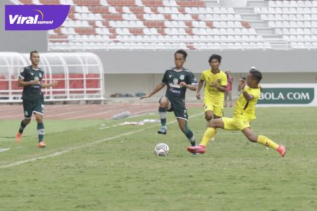 Pertandingan antara PSMS Medan melawan Muba Babel United di Stadion Gelora Sriwijaya, Senin (11/10/2021). Foto : mopsms Pertandingan antara PSMS Medan melawan Muba Babel United di Stadion Gelora Sriwijaya, Senin (11/10/2021). Foto : mopsms