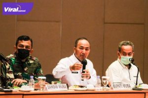 Sekda Drs H Apriyadi MSi saat menghadiri rapat Pembahasan Mekanisme dan Pesyaratan dalam Rancangan Peraturan Menteri ESDM, Kemarin (19/10/2021) di Hotel Novotel. Foto : viralsumsel.com/devi