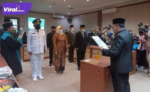 Wakil Bupati Lahat, H Haryanto SE MM MBA lantik tujuh Pejabat Administrator Pemerintahan Kabupaten Lahat, Jumat (22/10/2021). Foto : viralsumsel.com