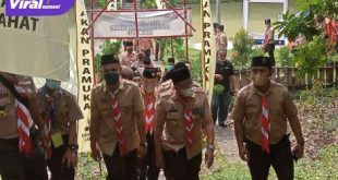 Ketua Kwarcab Lahat bersama Wabup Lahat Saat Peninjauan Kemah Jambore di MAN 1 Unggul Lahat. Foto : viralsumsel.com/oki