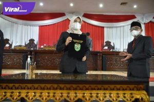 Wakil Ketua DPRD Sumsel, Kartika Sandra Desi, SH, penandatanganan Renja DPRD Provinsi Sumsel tahun 2022. Foto : viralsumsel.com