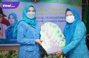 Plt Ketua TP PKK Kabupaten Muba Susy Imelda Beni Hernedi buka pelatihan Desain Kemasan dan Administrasi UP2K PKK di Auditorium Pemkab Muba, , Senin (25/10/2021). Foto : viralsumsel.com/devi