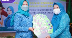 Plt Ketua TP PKK Kabupaten Muba Susy Imelda Beni Hernedi buka pelatihan Desain Kemasan dan Administrasi UP2K PKK di Auditorium Pemkab Muba, , Senin (25/10/2021). Foto : viralsumsel.com/devi