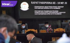 Suasana pimpinan Rapat Paripurna XVIII , DPRD Kota Palembang, Selasa (2/11/2021). Foto : viralsumsel.com/nto