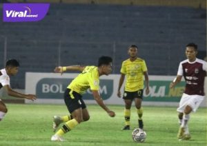 Pertandingan KS Tiga Naga versus Muba Babel United di Stadion Kaharuddin Nasution, Pekanbaru, Rabu (17/11/2021). Foto : ig tiga naga