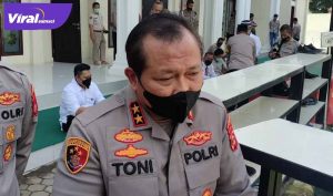 Kapolda Sumsel Irjen Toni Harmanto ketika dimintai konfirmasi wartawan di Polda Sumsel, Senin (13/12/2021). Foto : viralsumsel.com/kai