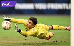 Penjaga gawang Timnas Indonesia Nadeo Argawinata. Foto : istimewa