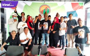 Para Pengurus Pusat Wong Kito saat deklarasi dukungan Erick Thohir jadi Capres 2024 di Hotel Swarna Dwipa Palembang, Kamis (30/12/2021). Foto : viralsumsel.com/ion