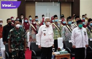 Wakil Gubernur Sumsel Mawardi Yahya menyaksikan Pengukuhan Pengurus KKG PAI SD di Auditorium Bina Praja, Senin (10/1/2022) siang. Foto : viralsumsel.com/win