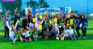 Euforia pemain, pelatih dan ofisial SSB Elmas usai raih gelar juara Bumara Championship U-13 2022. Foto : viralsumsel.com/ion