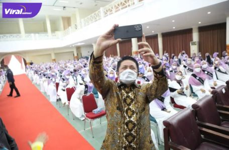 Gubernur Sumsel H Herman Deru pada Wisuda Tahfidz dan Launching unit LPTQ UIN Raden Fatah Palembang, Kamis (3/2/2022) pagi. Foto : viralsumsel.com/win