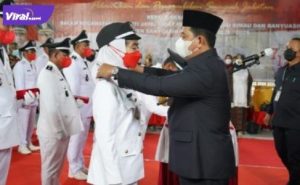 Bupati Banyuasin, H. Askolani mengambil sumpah dan melantik sebanyak 14 orang Kepala Desa terpilih di Wilayah Kecamatan Makarti Jaya, Jumat (11/2/2022). Foto : viralsumsel.com/lam