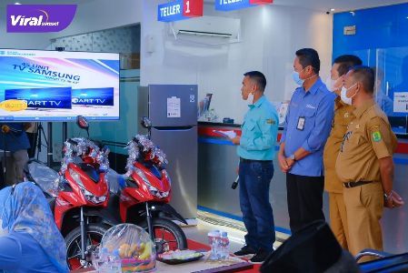 Asisten Admistrasi Umum Setda Muba Drs Syafarudin, menghadiri secara langsung kegiatan Undian Grand Prize Tabungan Pesirah Periode Tahun 2021. Foto : viralsumsel.com/dev