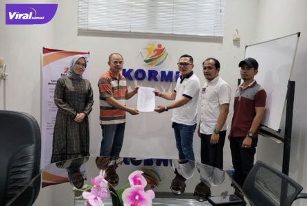 Ketua KORMI Kabupaten PALI, Firdaus Hasbullah audensi dengan KORMI Sumsel, Sabtu (19/2/2022). Foto : viralsumsel.com/ion