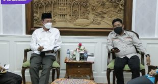 Walikota Palembang Harnojoyo Saat Rapat Terkait Pemilu Serentak 2024 Bersama Bawaslu Palembang Di Rumah Dinas Walikota Palembang. Kamis (17/2/2022), Foto : Viralsumsel/Nto