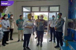 Ketua DPRD Sumlsel Hj RA Anita Noeringhati SH MH melakukan kunjungan ke Kantor Dinas Perhubungan (Dishub) Kabupaten OKI, Rabu (23/2/2022). Foto : viralsumsl.com/fia
