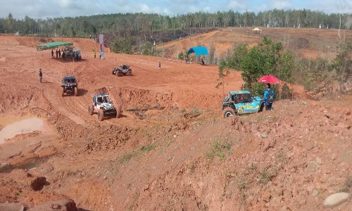 Suasana Kejurnas Offroad Individual dan Team Non Winch seri 1 Sumsel di Sirkuit Mako Brimob, KM 10, PALI. Foto : viralsumsel.com/eko