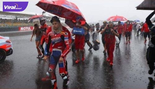 Suasana hujan di Pertamina Mandalika Internasional Street Circuit, Lombok Tengah, Nusa Tenggara Barat, Minggu (20/3/2022). Foto : net