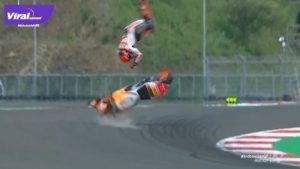 Pembalap Honda Marc Marquez crash di Moto GP Mandalika, Minggu (20/3/2022). Foto : net