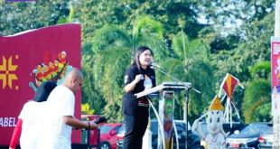 Ketua Umum KORMI Sumsel Hj Samantha Tivani HD sambutan dalam launching 100 hari menuju Fornas VI di Griya Agung, Palembang, Rabu (23/3/2022). Foto : viralsumsel.com
