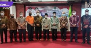 Foto bersama Wakil Bupati PALI Sumarjono, asisten II, staf ahli, kepala Bappeda serta perwakilan kepala OPD. Foto : viralsumsel.com/eko