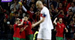 Para pemain Portugal selebrasi usai menciptakan gol ke gawang Turki. Foto : google