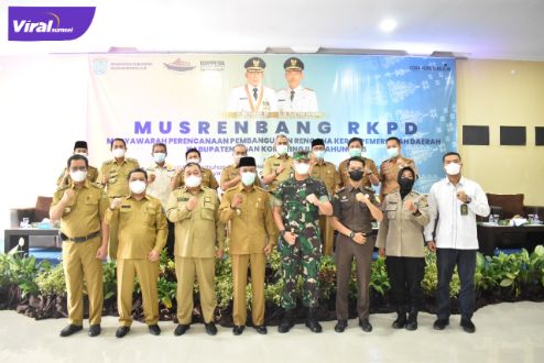 Wakil Bupati OKI, H. M. Dja’far Shodiq saat membuka Musrenbang RPJMD Tahun 2023 di Aula Bappeda OKI, Senin, (28/3/2022). Foto : viralsumsel.com/fir