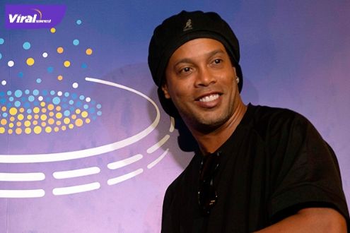 Ronaldinho mantan pemain Brazil dan Bercelona bakal gabung RANS Cilegon FC. Foto : afp