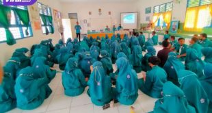 Suasana kegiatan sosialisasi dengan tema “Menjadi Milenial Yang Inovatif dan Kreatif di Era Kompotitif” di SMA 2 Unggulan Talang Ubi, pada Rabu (30/3/2022). Foto : viralsumsel.com/eko